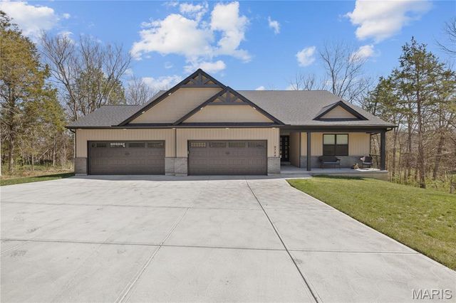 9784 Ridgecrest Drive, Hillsboro, MO 63050