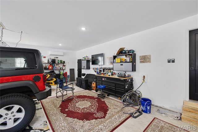 9784 Ridgecrest Drive, Hillsboro, MO 63050