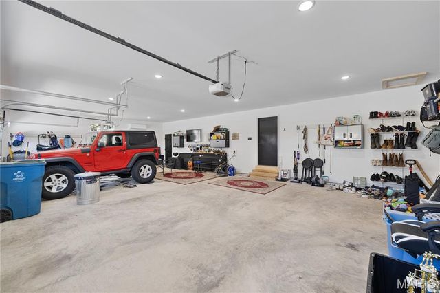 9784 Ridgecrest Drive, Hillsboro, MO 63050
