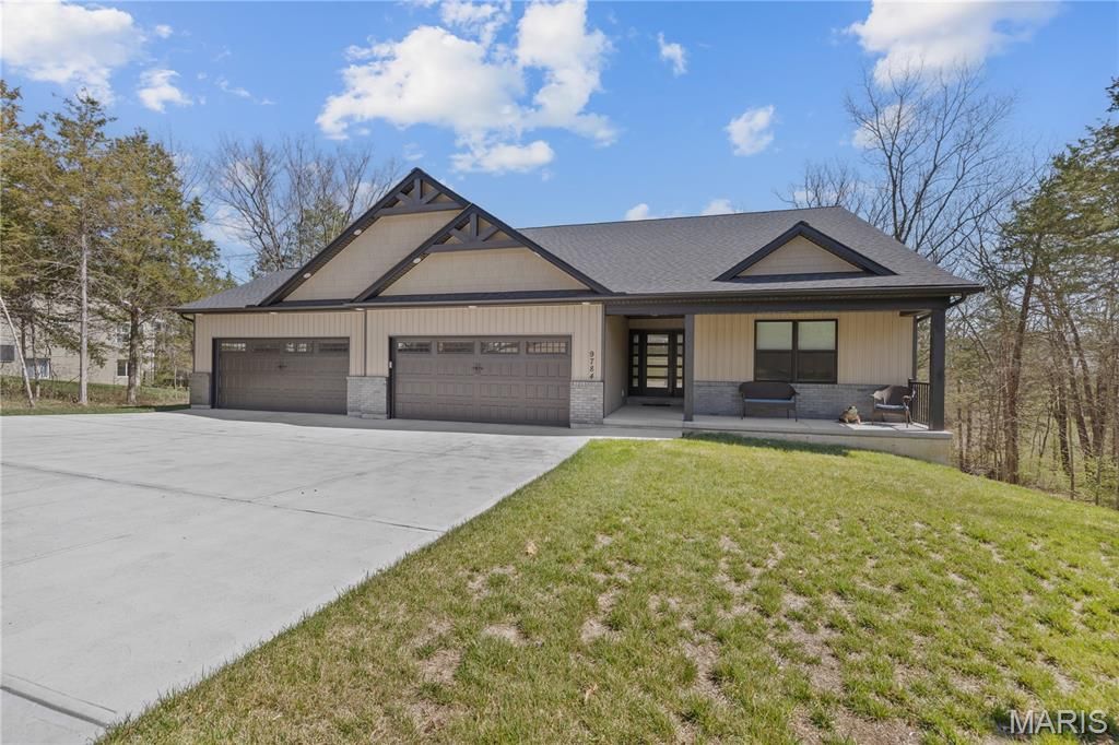 9784 Ridgecrest Drive, Hillsboro, MO 63050