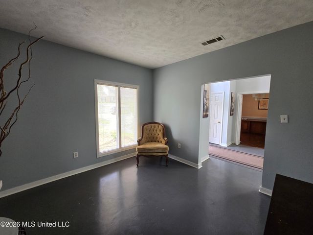 5422 River Thames Road, Jackson, MS 39211