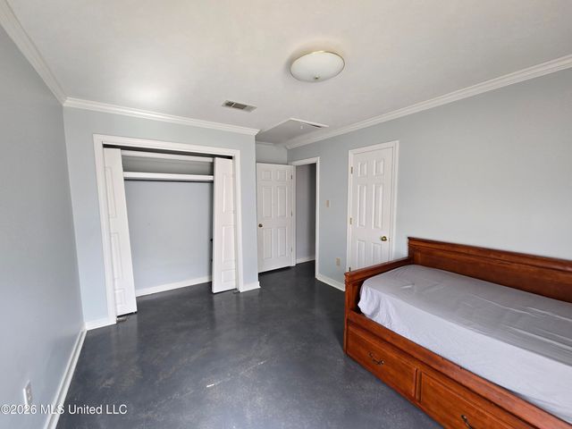 5422 River Thames Road, Jackson, MS 39211