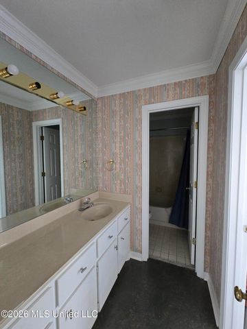 5422 River Thames Road, Jackson, MS 39211