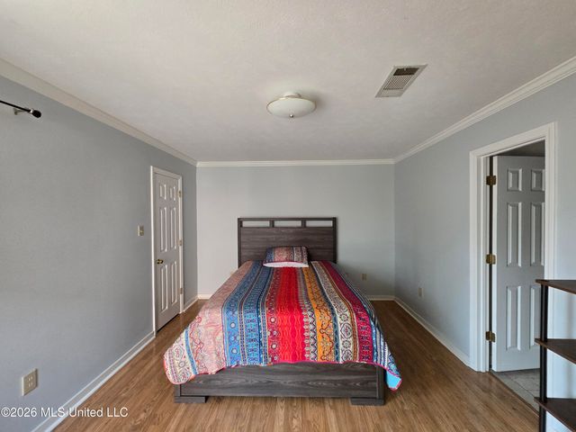 5422 River Thames Road, Jackson, MS 39211