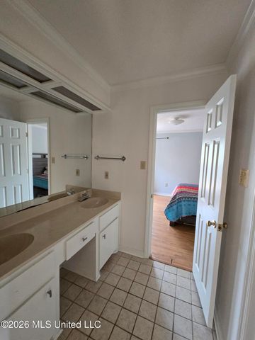 5422 River Thames Road, Jackson, MS 39211