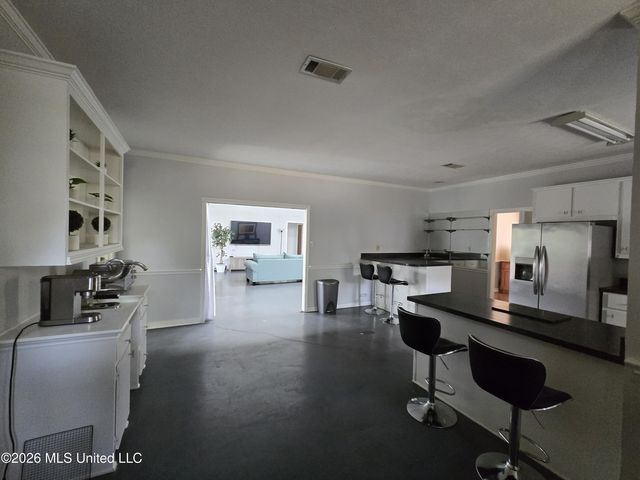 5422 River Thames Road, Jackson, MS 39211