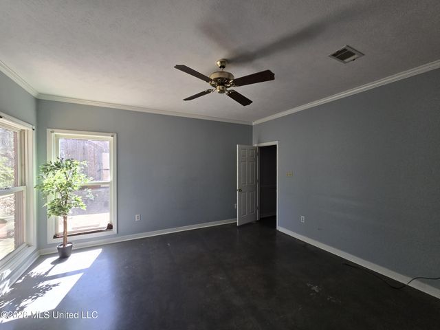 5422 River Thames Road, Jackson, MS 39211