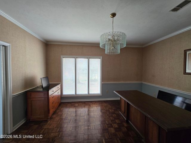 5422 River Thames Road, Jackson, MS 39211