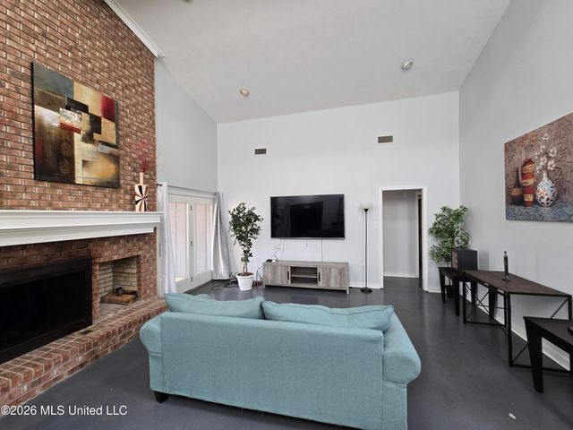 5422 River Thames Road, Jackson, MS 39211