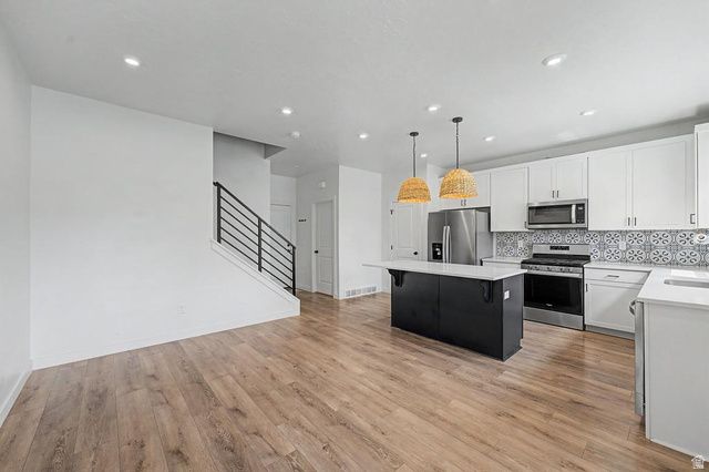 9367 N VERNHAM LN, Eagle Mountain, UT 84005