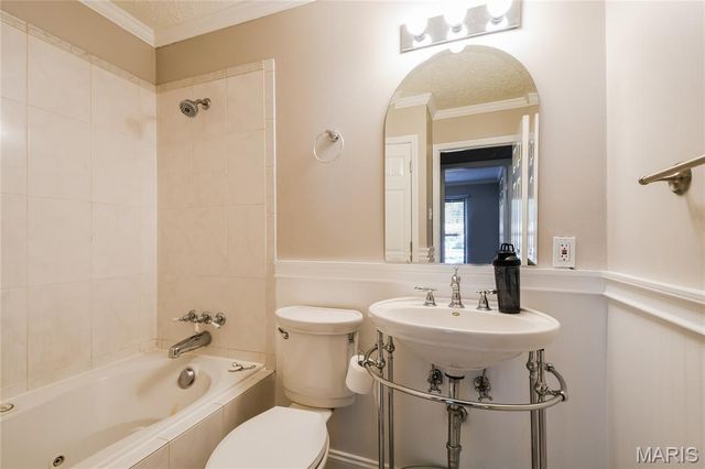 2171 Farthing Court, Florissant, MO 63031