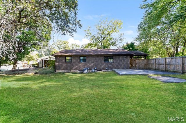 2171 Farthing Court, Florissant, MO 63031