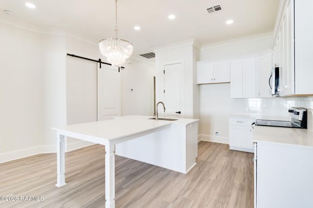 123 Perth Place, Lafayette, LA 70503