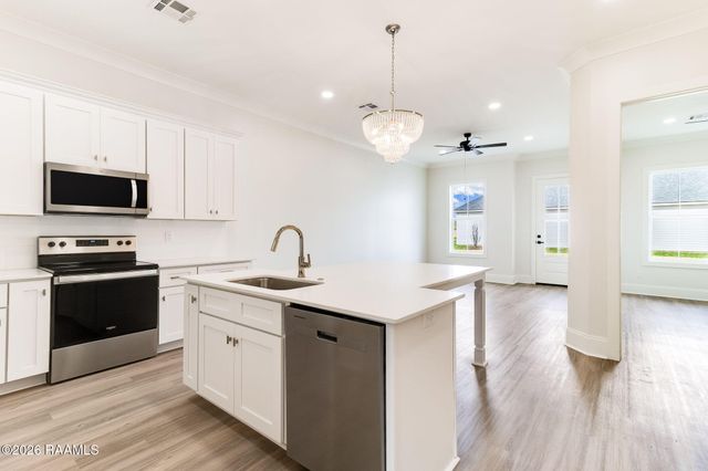 123 Perth Place, Lafayette, LA 70503