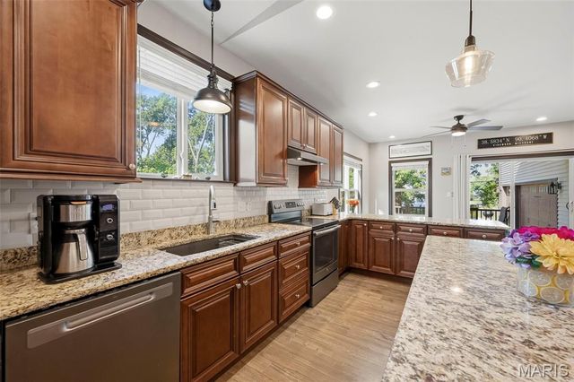 1219 Missouri Avenue, Kirkwood, MO 63122