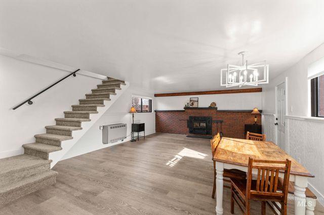 168 N Juniper St, Twin Falls, ID 83301