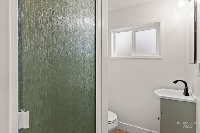 168 N Juniper St, Twin Falls, ID 83301