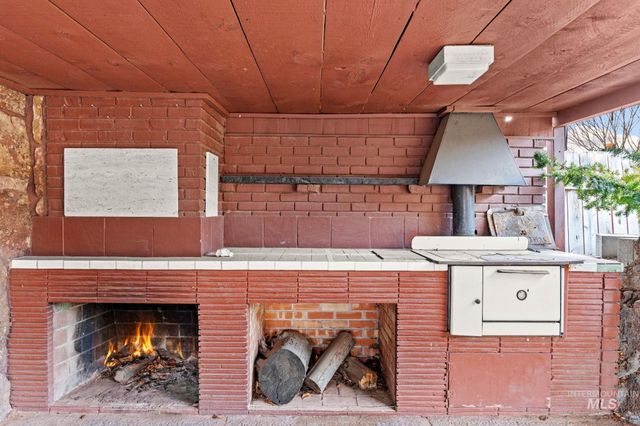 168 N Juniper St, Twin Falls, ID 83301