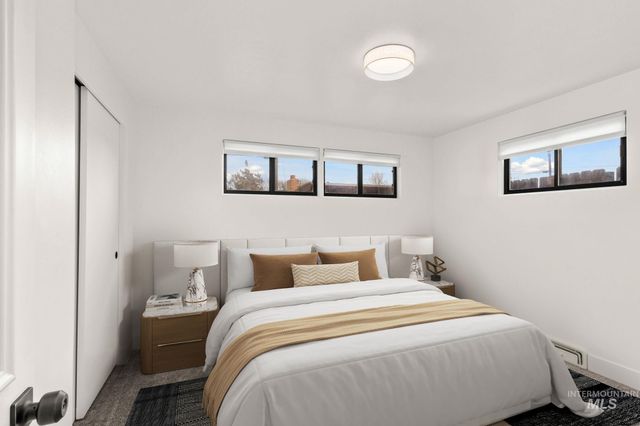 168 N Juniper St, Twin Falls, ID 83301