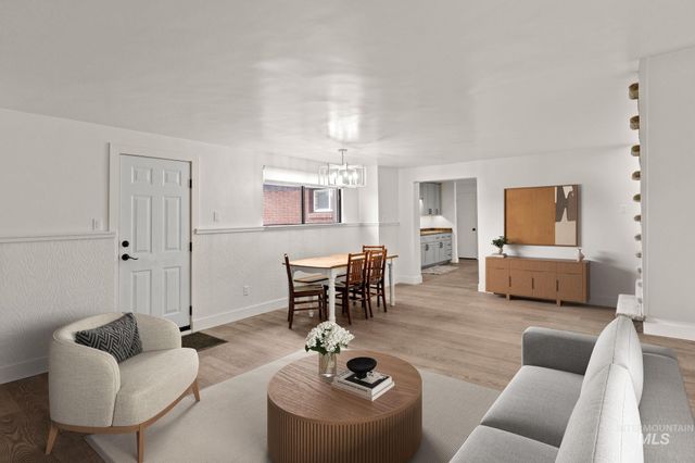 168 N Juniper St, Twin Falls, ID 83301