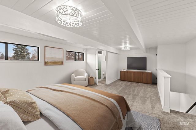 168 N Juniper St, Twin Falls, ID 83301