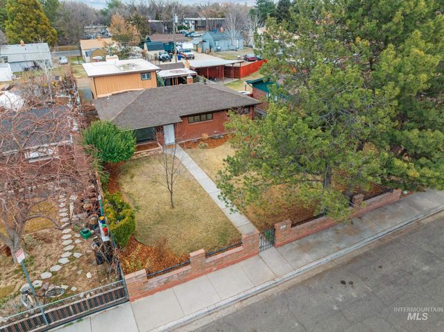 168 N Juniper St, Twin Falls, ID 83301