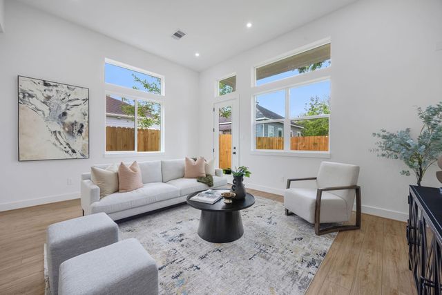 3107 Stonewall Street, Houston, TX 77020