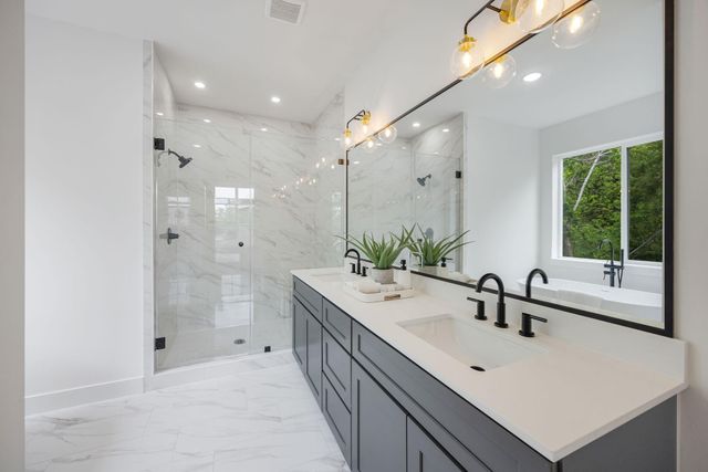 3107 Stonewall Street, Houston, TX 77020