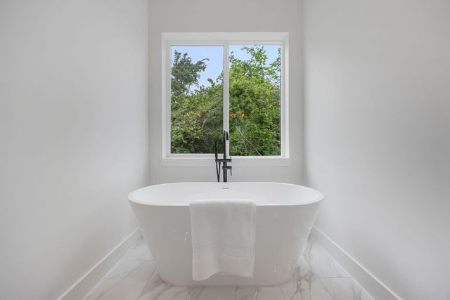 3107 Stonewall Street, Houston, TX 77020