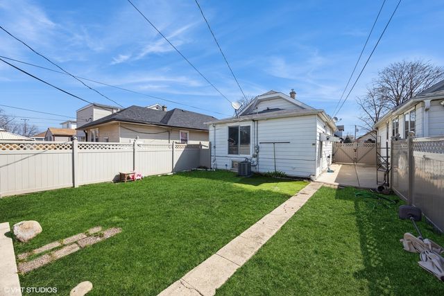 1628 N 16th Avenue, Melrose Park, IL 60160