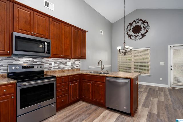 328 VINCENT STREET, Alabaster, AL 35007