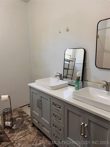 34464 S 4440 Road, Vinita, OK 74301