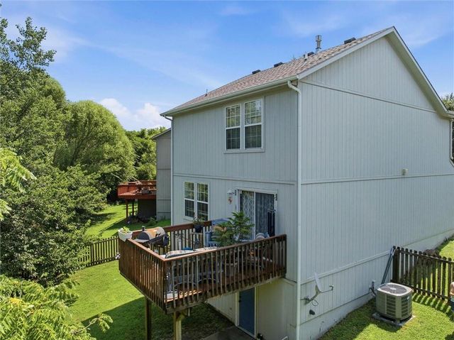 11120 Highview Road, Peculiar, MO 64078