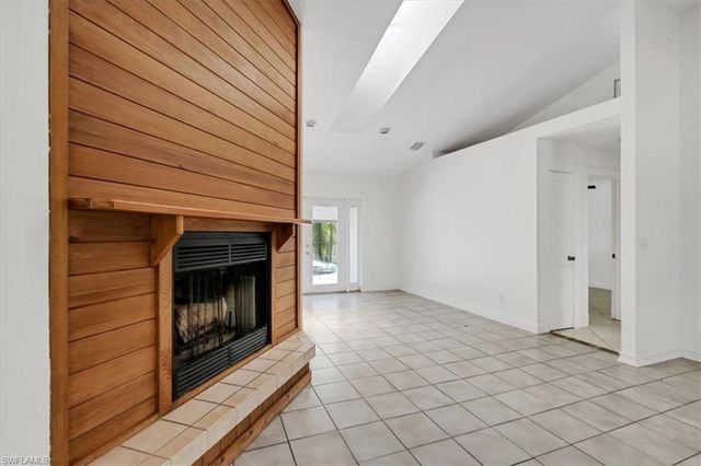 580 16th ST SE, Naples, FL 34117
