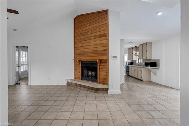 580 16th ST SE, Naples, FL 34117