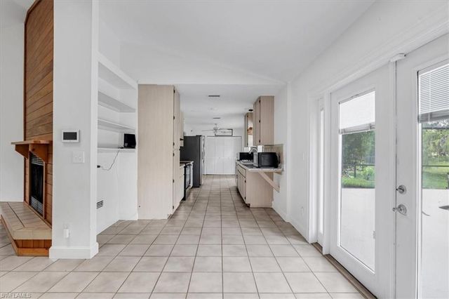580 16th ST SE, Naples, FL 34117