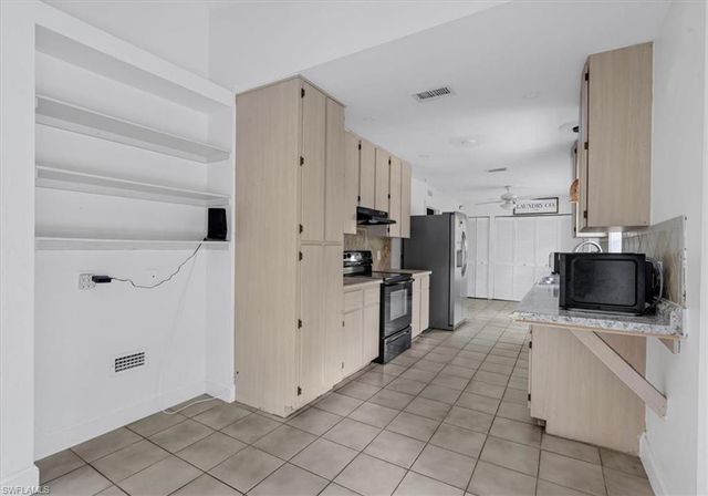 580 16th ST SE, Naples, FL 34117