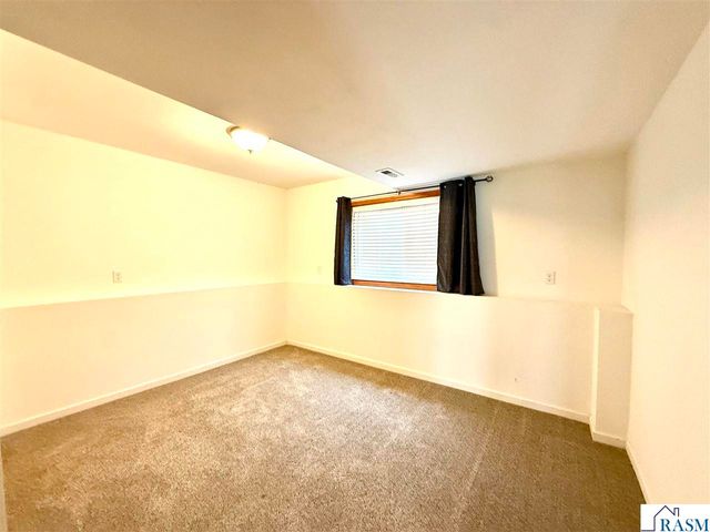 829 Tanager Road, Mankato, MN 56001