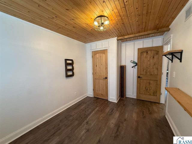 829 Tanager Road, Mankato, MN 56001