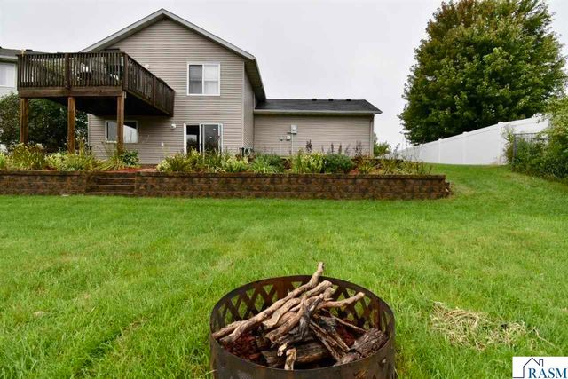 829 Tanager Road, Mankato, MN 56001