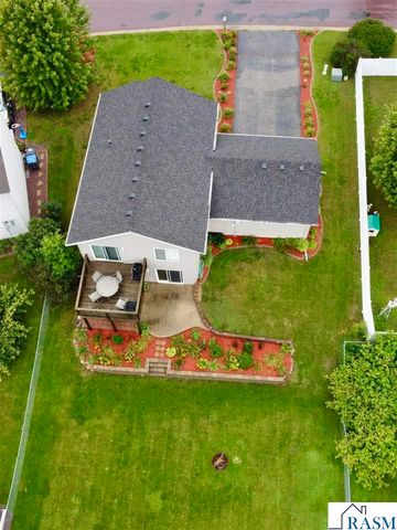 829 Tanager Road, Mankato, MN 56001