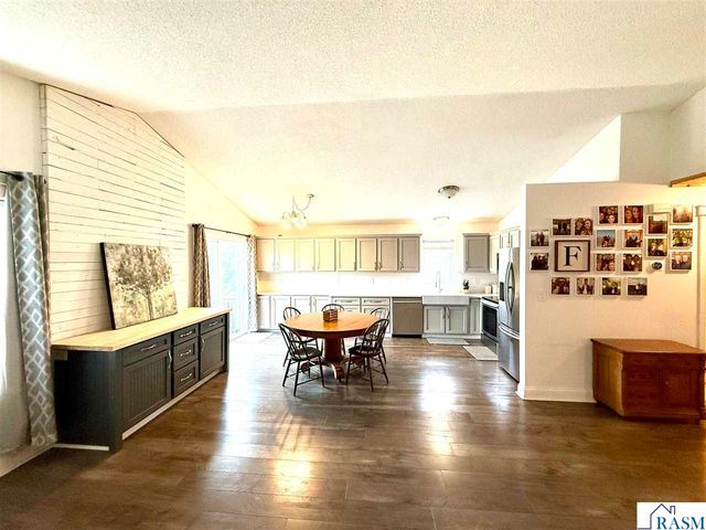 829 Tanager Road, Mankato, MN 56001