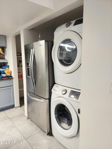 2140 E 10TH Street 3, Tempe, AZ 85281