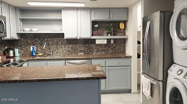 2140 E 10TH Street 3, Tempe, AZ 85281