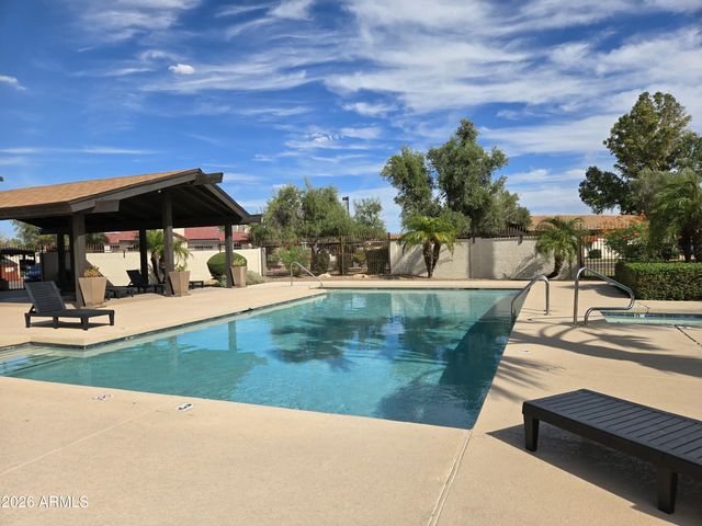 2140 E 10TH Street 3, Tempe, AZ 85281