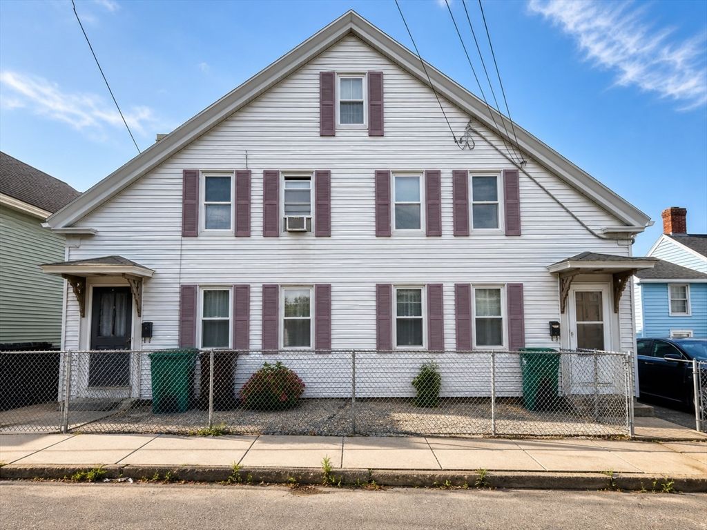 24-26 Cady St, Lowell, MA 01852