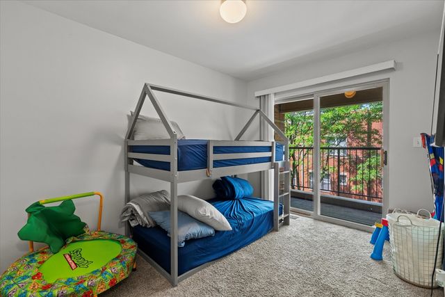 4518 S Woodlawn Avenue 4518, Chicago, IL 60653