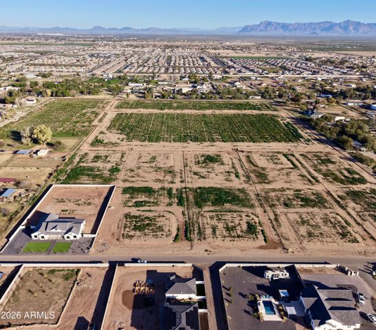 4022 E Hash Knife Draw Road 2, San Tan Valley, AZ 85140