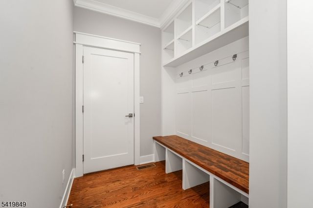 1 Lourdes Ct, Andover Twp., NJ 07860