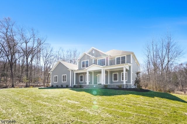 1 Lourdes Ct, Andover Twp., NJ 07860